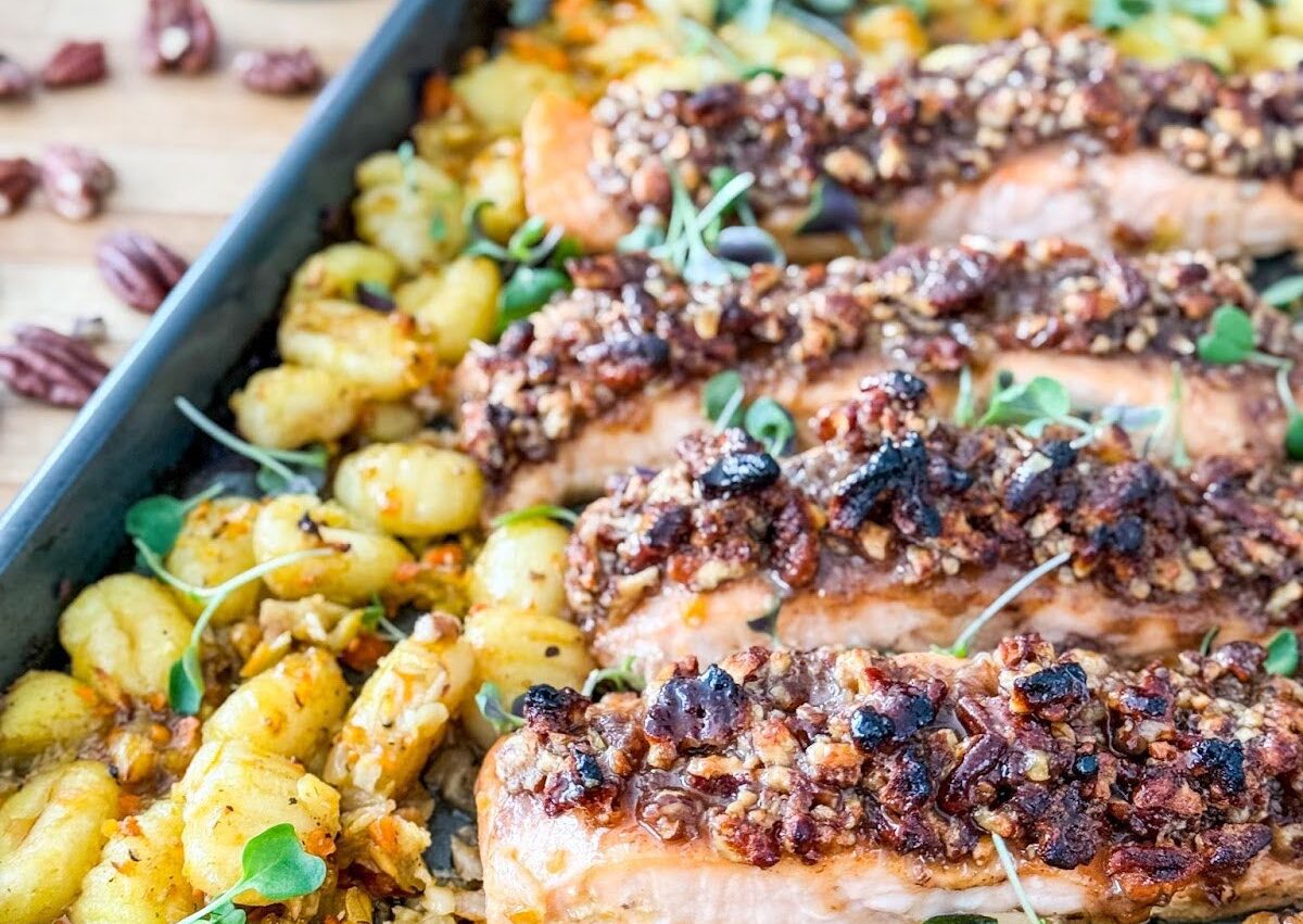 Saumon en croûte érable noix de pécan et gnocchis aux légumes d’hiver