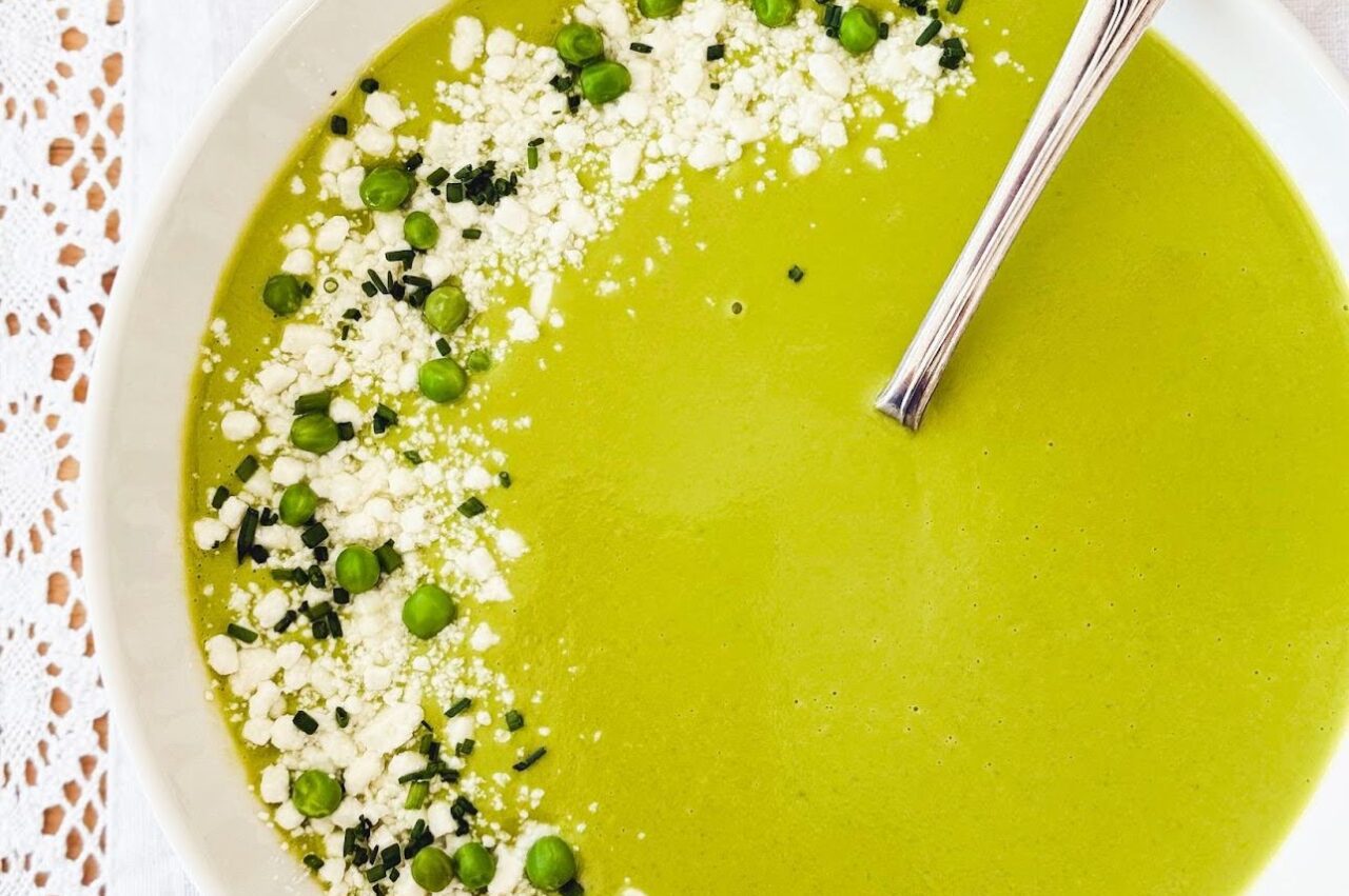 Velouté de petits pois au fromage frais