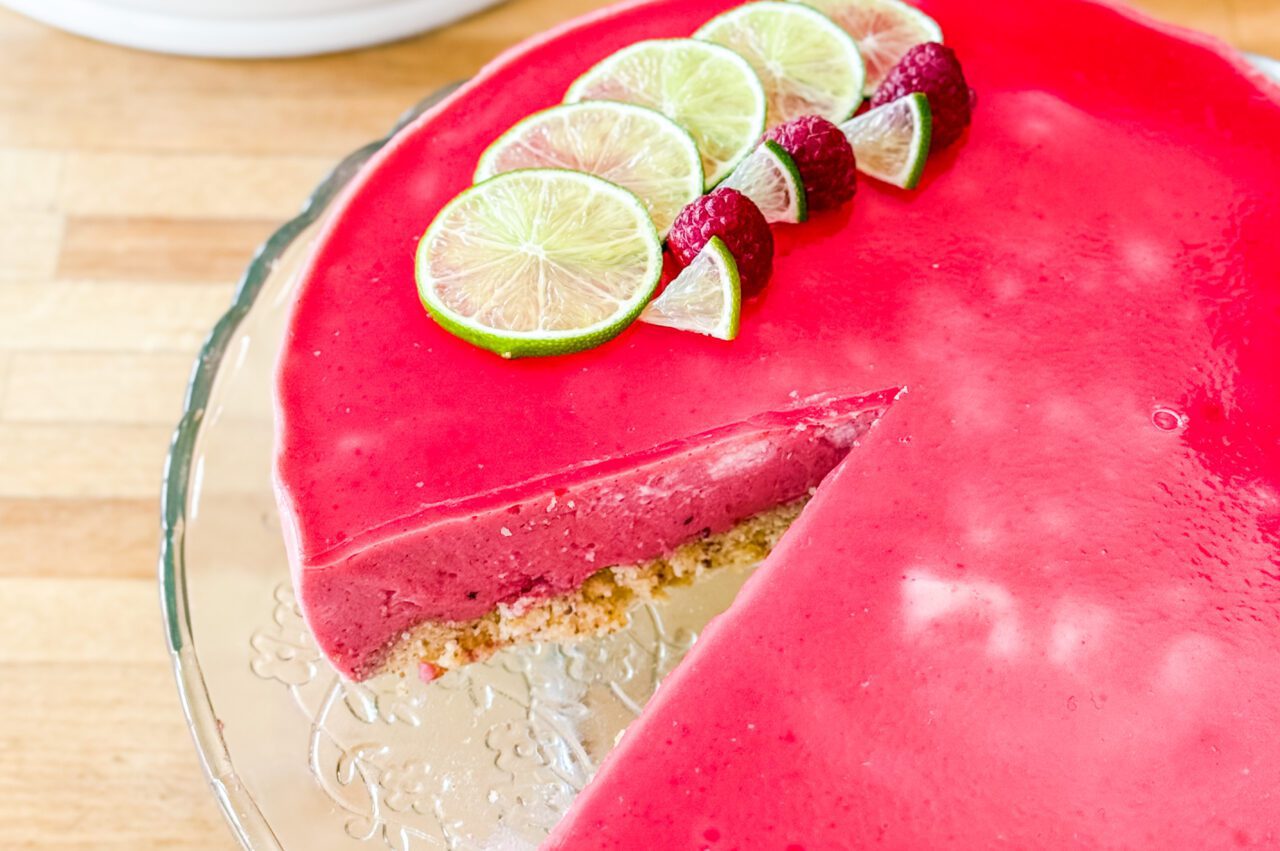 <i class='fas fa-star' aria-hidden='true'></i> Bavarois / Gâteau mousse framboise-citron vert-amande