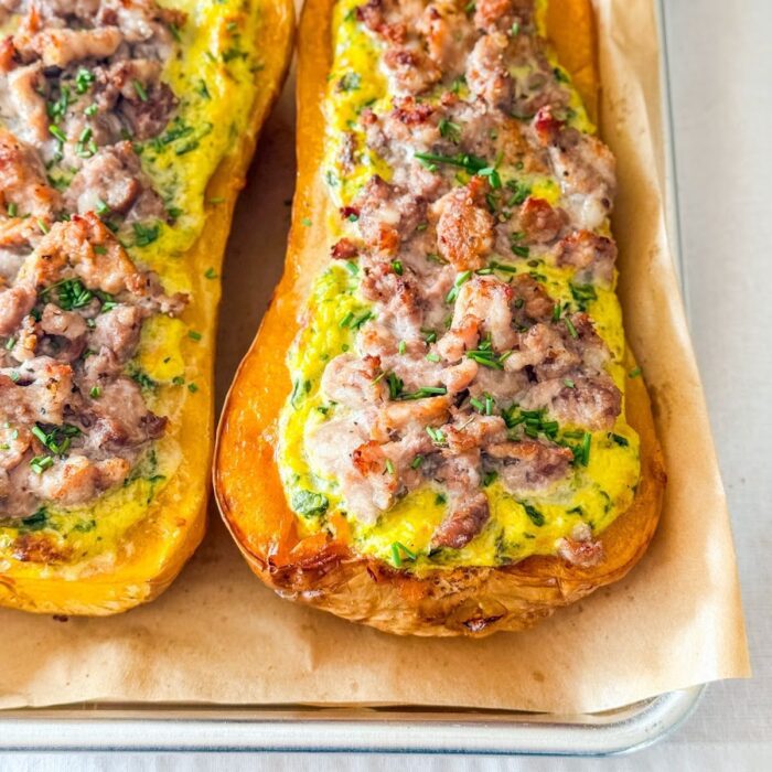 Butternut farcie sauce florentine aux saucisses