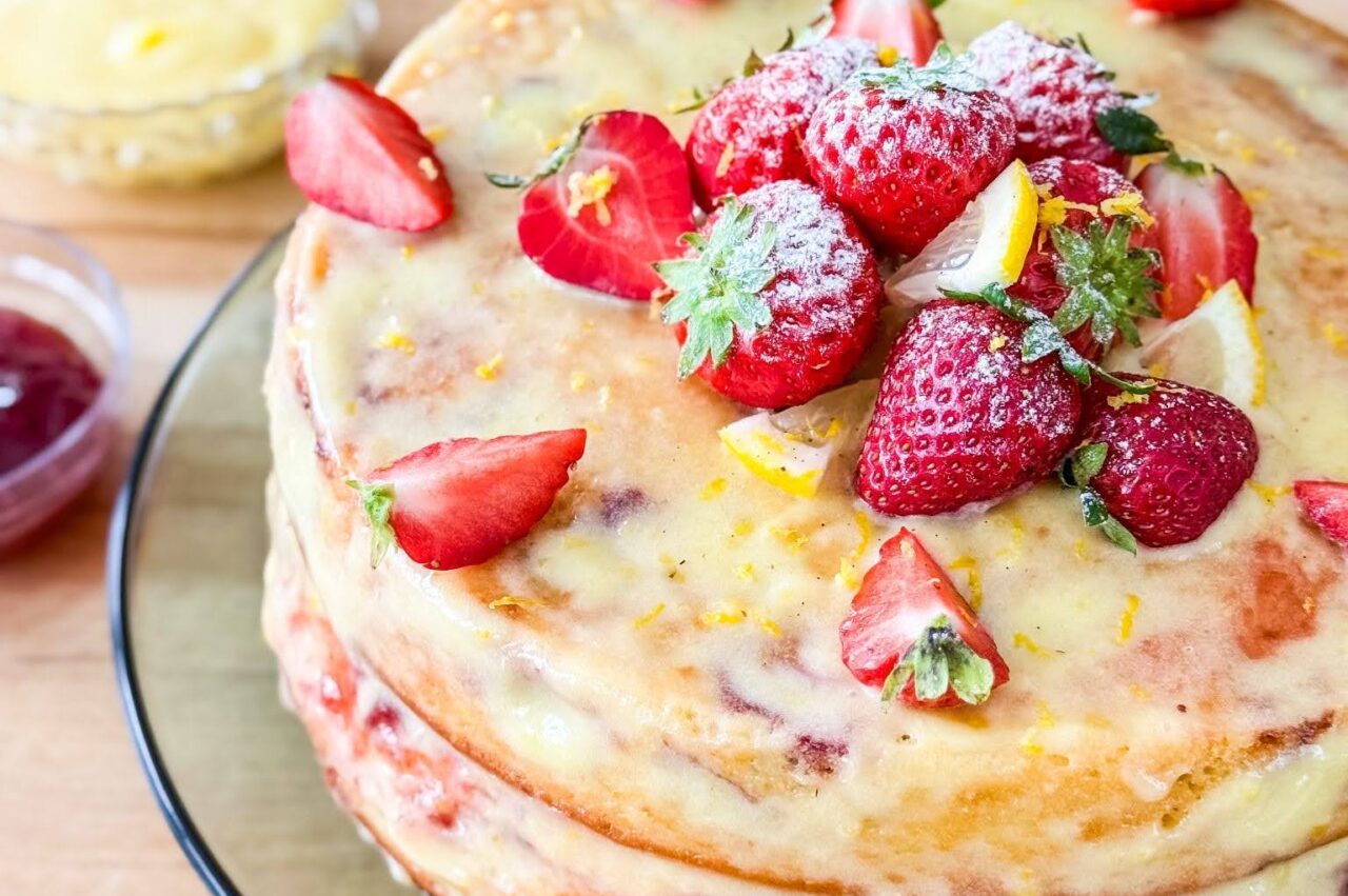 Gâteau moelleux fraise-citron